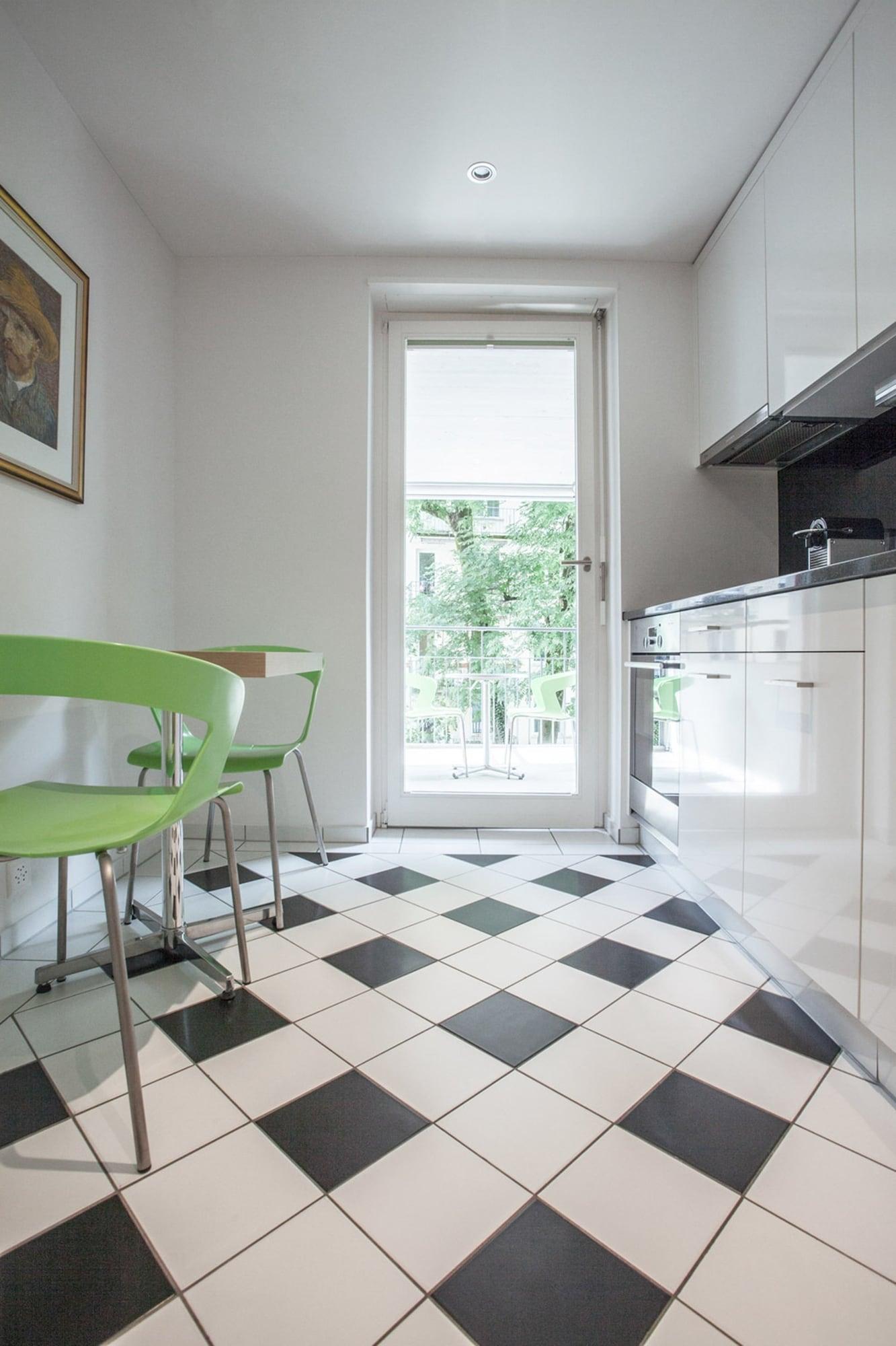 Ema House Serviced Seefeld Apartemen *