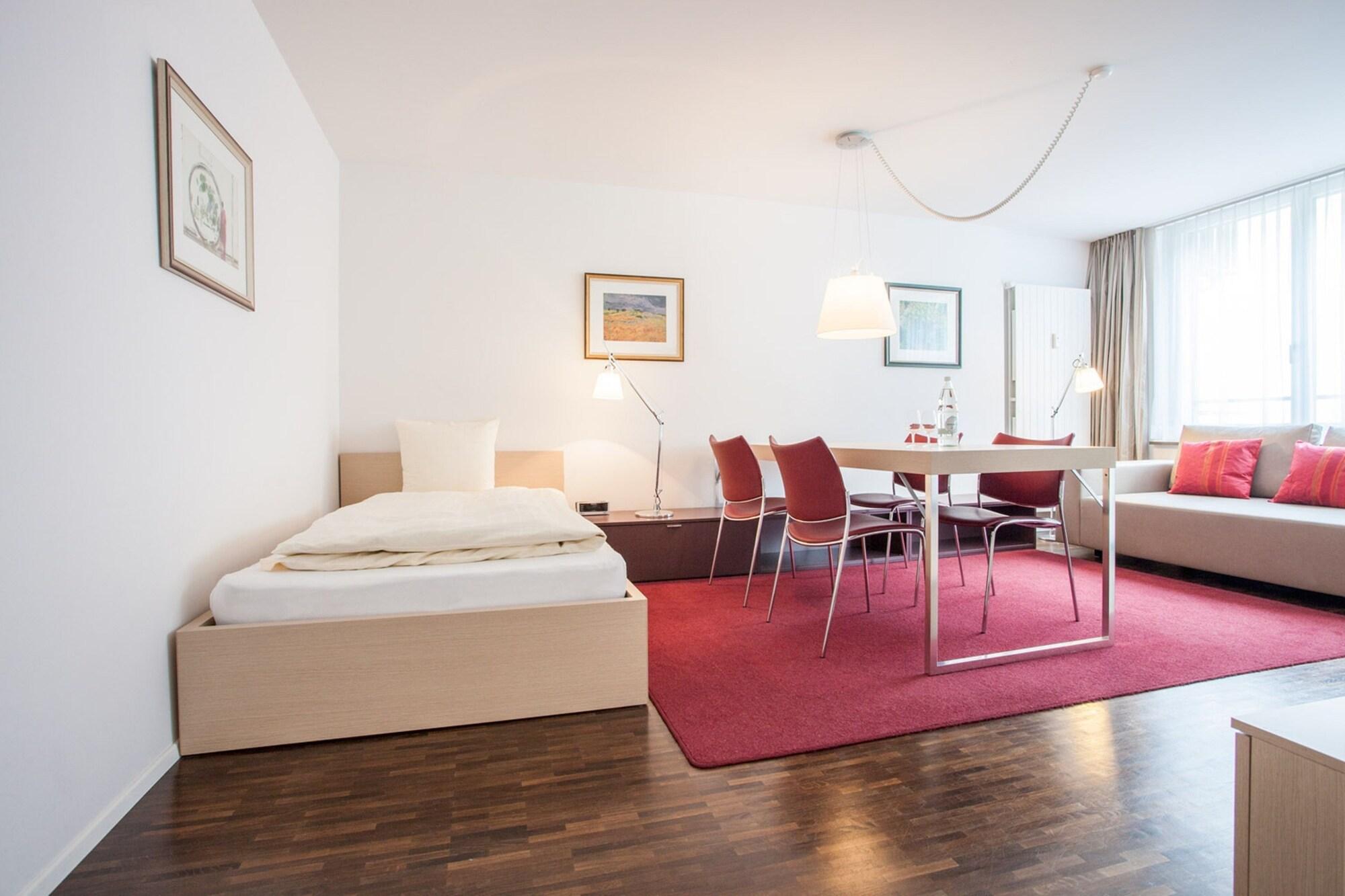 Ema House Serviced Seefeld Apartemen *