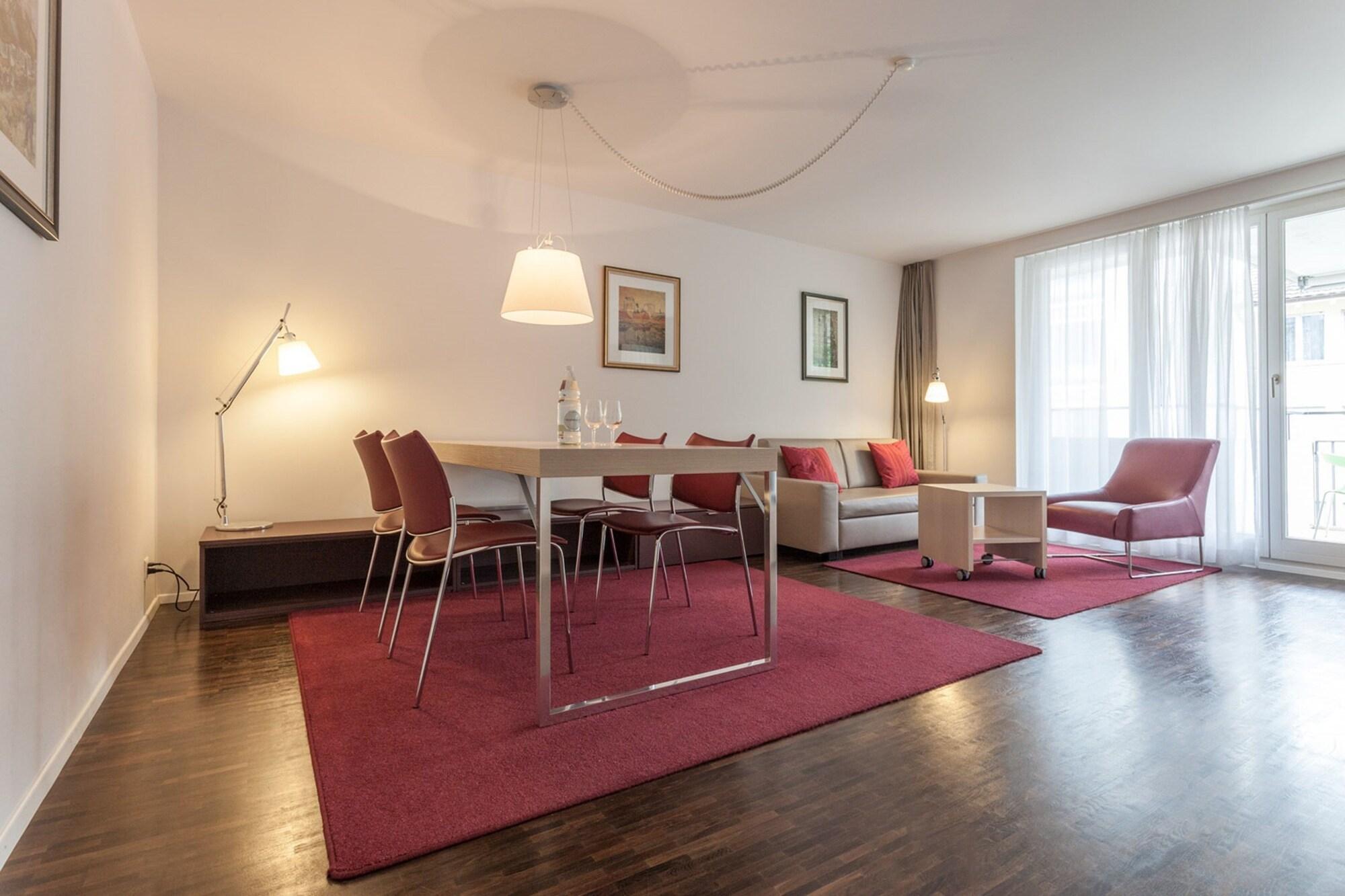 Ema House Serviced Seefeld Apartemen *